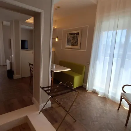 Western Rivoli Ξενοδοχείο 4*