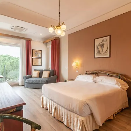Western Rivoli Hotel 4*
