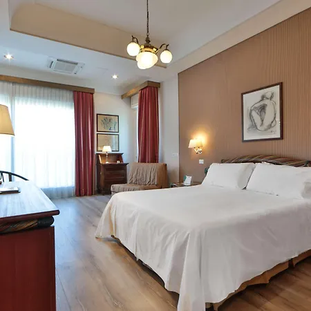 Отель Western Rivoli 4*