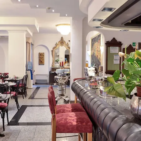 Western Rivoli Отель 4*