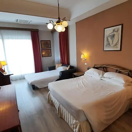 Отель Western Rivoli 4*